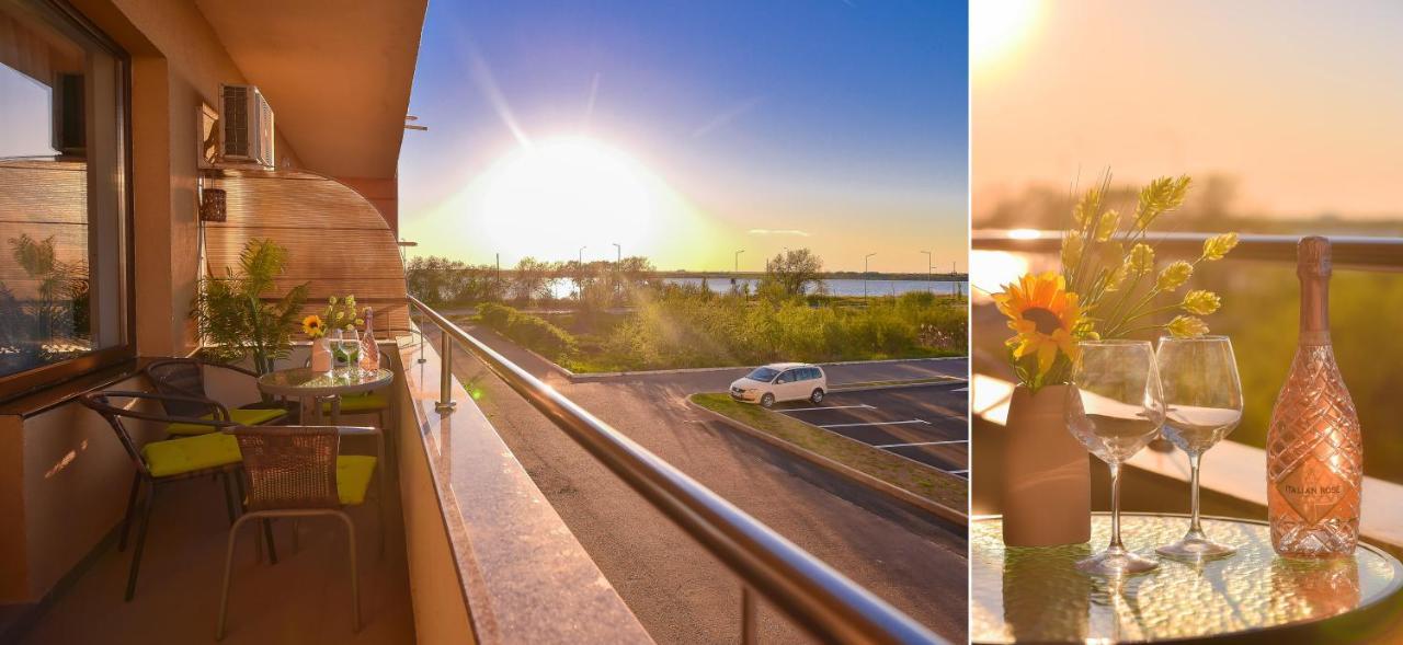 Apartment Summerland Mamaia Buitenkant foto
