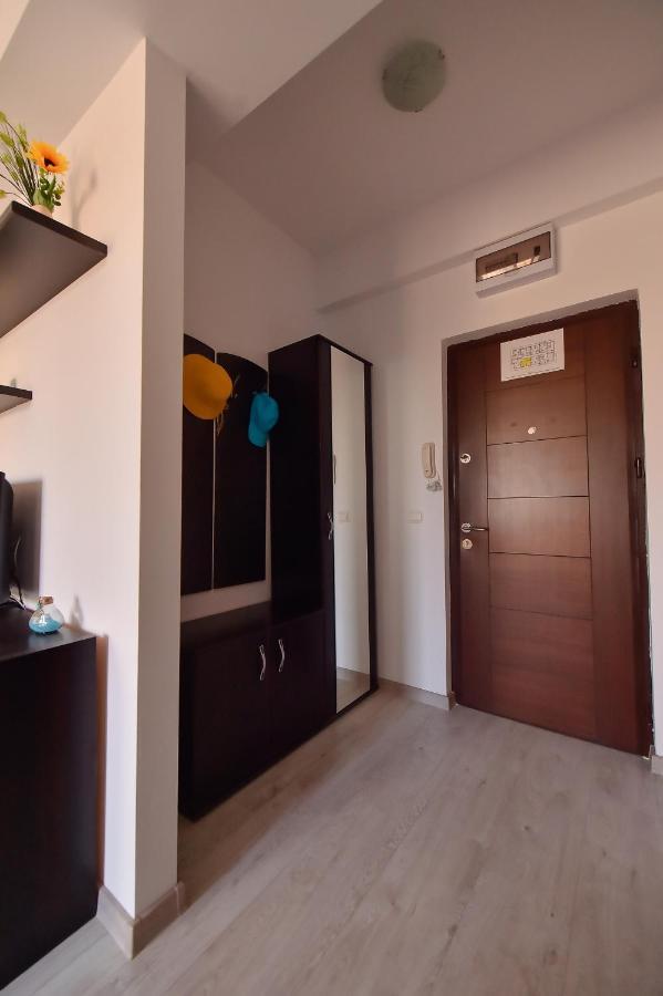 Apartment Summerland Mamaia Buitenkant foto
