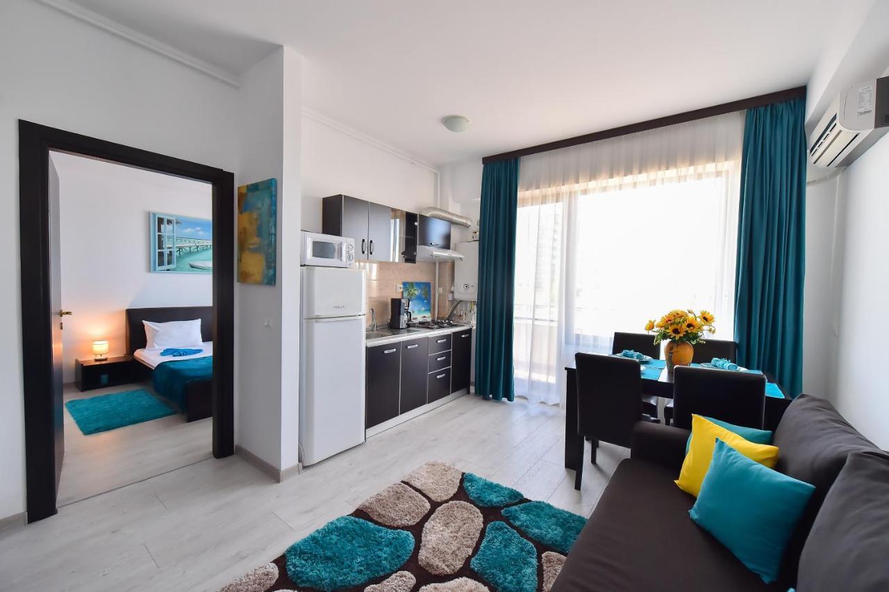 Apartment Summerland Mamaia Buitenkant foto